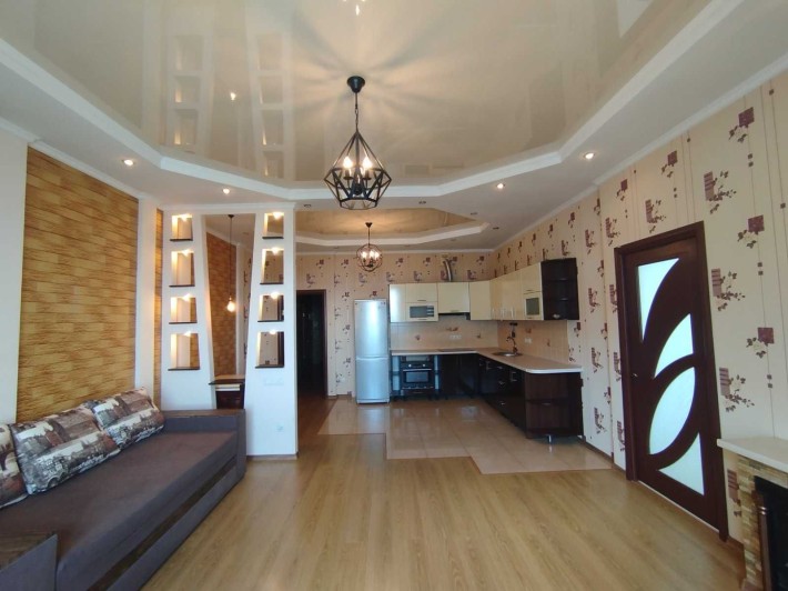 Продам 2к квартиру 70м, ремонт, мебель, вид моря. - фото 1