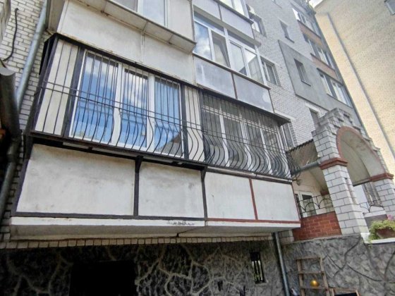 Продам 2к спецпроэкт, центр города цена 65т Чорноморськ
