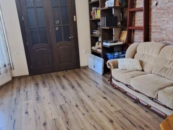 Квартира в центральній частині Коломиї 3 кімнатнана 2 поверсі, Обмін / Продаж на кв 1 поверх Коломия