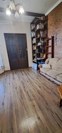 Квартира в центральній частині Коломиї 3 кімнатнана 2 поверсі, Обмін / Продаж на кв 1 поверх - фото 1