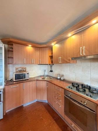 Продам большую видовую 3 комнатную в престижном районе - фото 1