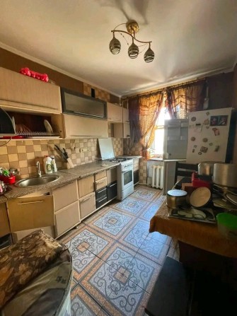 Продається трикімнатна квартира 
Районі Київської - фото 1