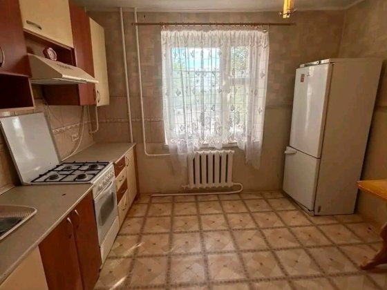 Продаж 3-кімнатної квартири в районі Дальнього військового містечка Коростень