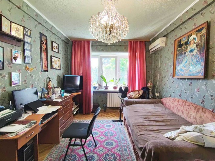 Продам 2-кім квартиру Коцюбинське вул. Доківська ЦЕНТР, поверх 1, заг. 44 м2, є свій льох та комора - фото 1