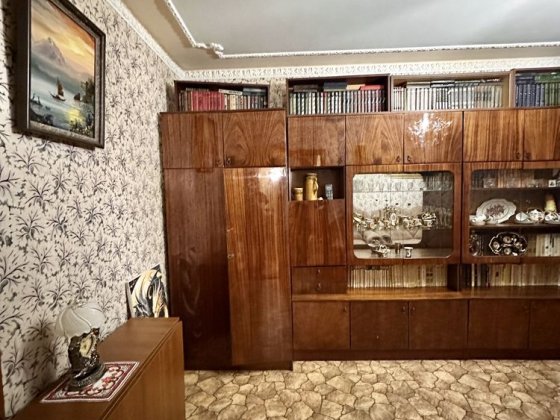 Продам 2к квартиру в м. Берестин. Центр Берестин