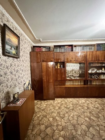 Продам 2к квартиру в м. Берестин. Центр - фото 1