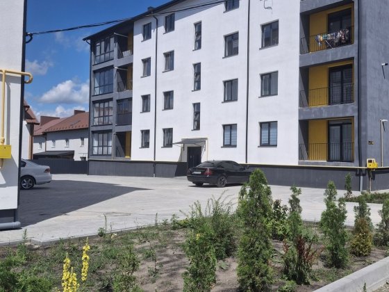 Продаж 2-кімнатної квартири з власним гаражем у м. Кременець Кременец