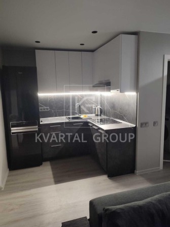 Продаж 1-кімнатної квартири з дизайнерським ремонтом у ЖК «Атлант», смт Коцюбинське - фото 1