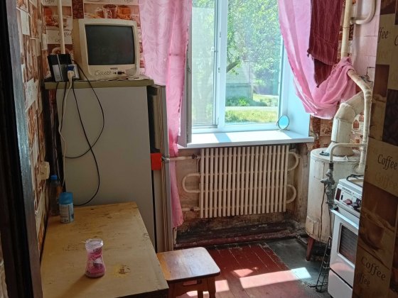 Продам однокімнатну квартиру Лозовая