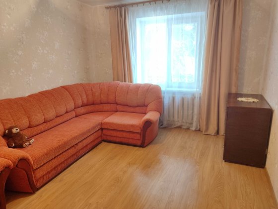 Продаж 3 кімнатної квартири Лозовая