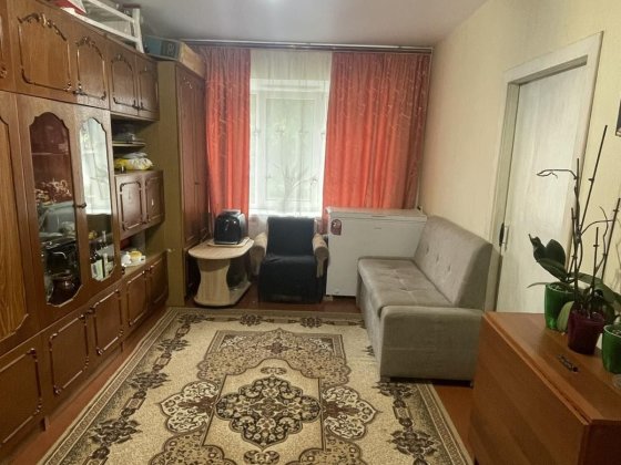 3 кімнатна квартира  з індивідуальним  опаленням Лубны