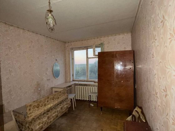 продам 1 кімнатну квартиру р-н  військове містечко Лубны