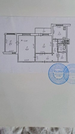 Продам 2к квартиру в центрі - фото 1