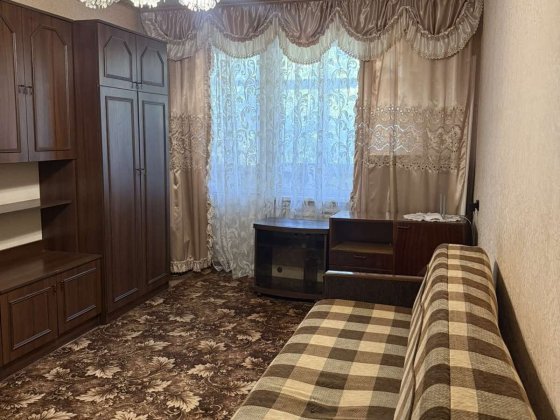 Продаж 3-х кімнатна квартира по Незалежності Нежин