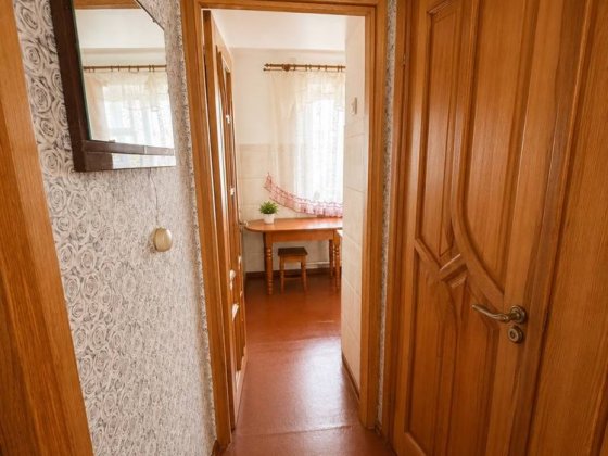 Продам 2-кімнатну квартиру в м. Звягель , деталі стосовно ціни по номеру телефону ( пишіть у вайбер) Звягель