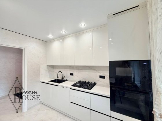 Продаж 3 кімнатної квартири Нововолинськ