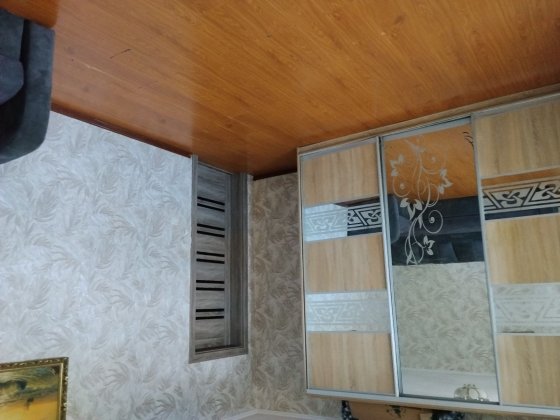 продаю 3 х кімнатну квартиру в гарному стані Звягель