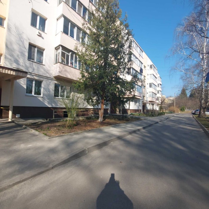 Продається 3х к. квартира в м. Звягель, вул. Військової Доблесті - фото 1