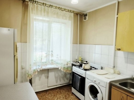 ПРОДАМ 2-кімнатну квартиру в м.Самар, район "Рубін". Самар