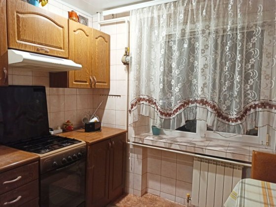 Продам 3-к. квартиру (сталинку) в центре с газовым отоплением. Самар