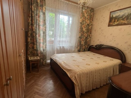 Продається 2 кімнатна Піщана Обухів
