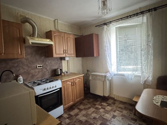 Продам велику 1 кімнатну квартиру. Самар