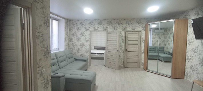 Продам 2х комнатную квартиру центр - фото 1