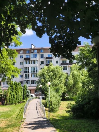 Продаж дворівневої квартири (2-3-кімнатна) в м. Обухів, вул Піщана - фото 1