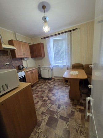Продам 1-кімнатну з великою кухнею - фото 1