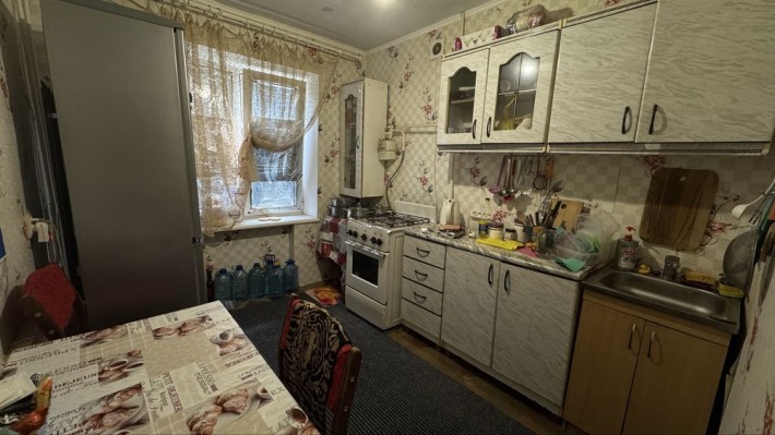 Продаж 2-х кім квартири , по вулиці В. Ковалівка , поверх 6/9 , квартира не кутова ,квартира житлова - фото 1