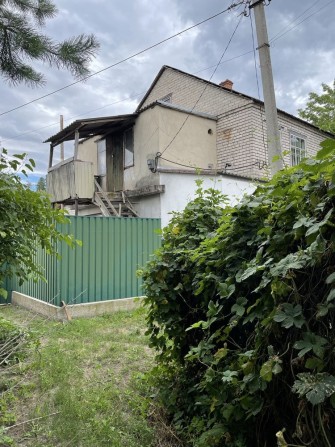 Продається 2 кімн квартира зі своєю землею біля річки - фото 1