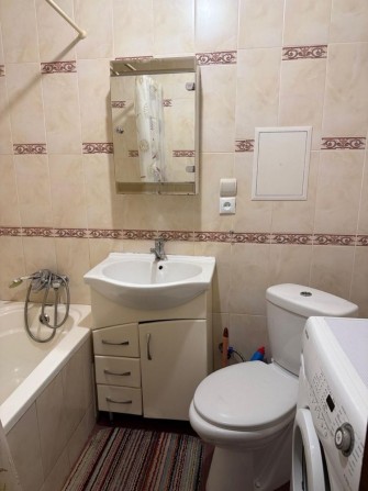 Продам двухкомнатную квартиру в центре - фото 1