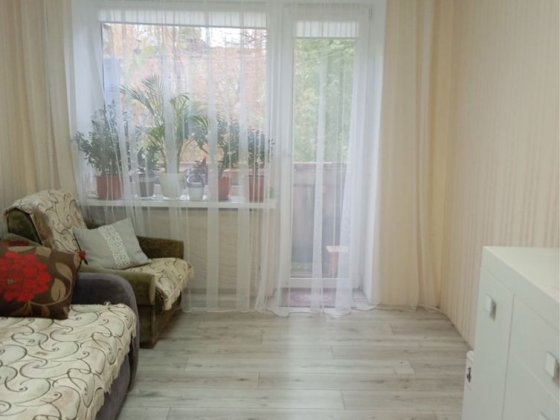 Продам 1 кімнатну квартиру з АО в тихому спокійному районі міста Самар Самар
