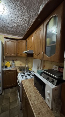 Продаж 2-х кім квартири , р-н трейд парку, цегляний будинок, не кутова, газове опалення індивідуальн - фото 1
