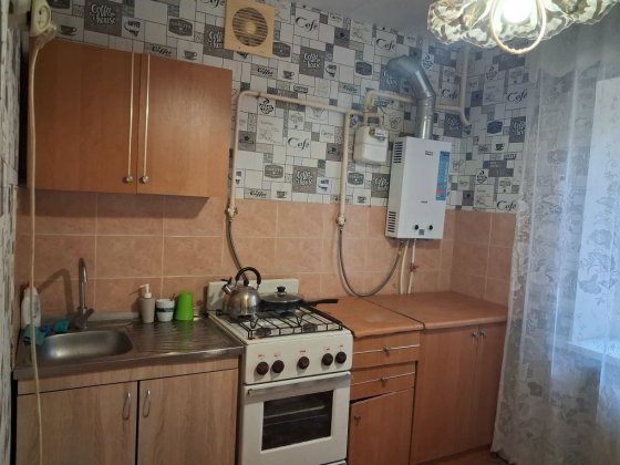 Продам 1 -ю  квартиру Павлоград