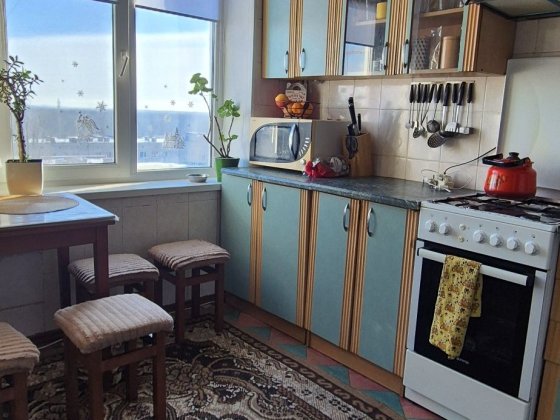Продаж 3км  квартири р-н  літака Самар