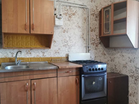 АН продає 1но ПЗТО  Пятихатки 5/5,м/п вікна та балкон,електроопалення Павлоград