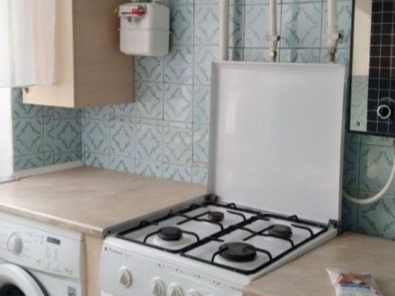 Продам 3 комнатную ,3 этаж,пос 40 лет Павлоград