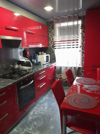 Продам трикімнатну квартиру з індивідуальним опаленням.ПШС. - фото 1