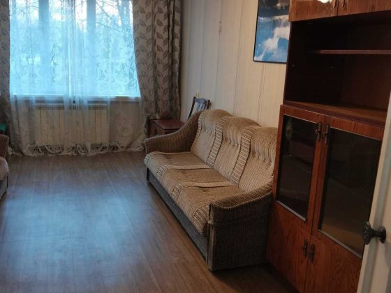 Продам 3-кімнатну квартиру 1/9 в м.Сміла Черкаської обл. . 69,1-загальна,43,3-житлова. Кімнати розді Сміла