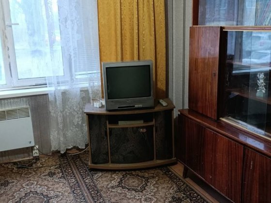 Продам 2 -х комн. квартиру пос. 40 лет Павлоград Павлоград