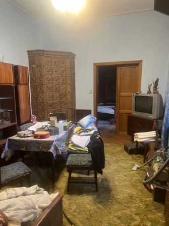 Продаж 3-кімнатної кварти з індивідуальними опаленям м.Стрий - фото 1