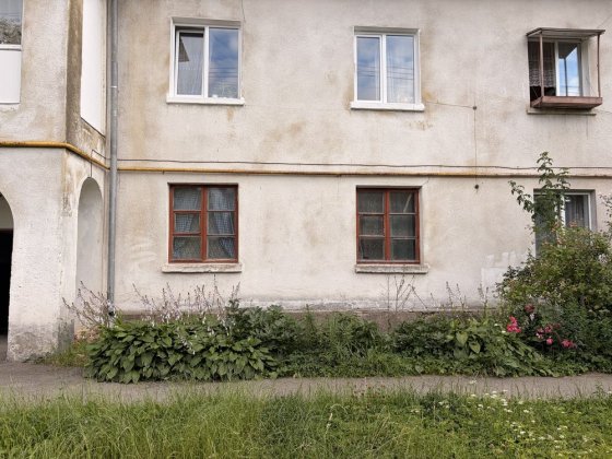 Продаж 3 -кім .квартири 80 кв.м Стрый
