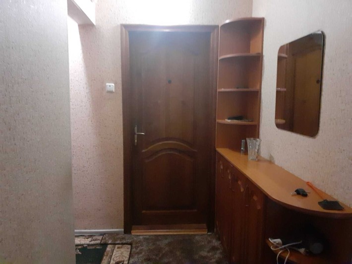 Продам  2 кімнатну квартиру с. м.Снітинка  Киівська обл. - фото 1