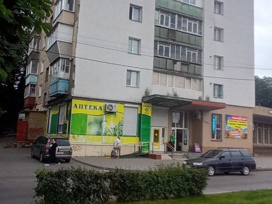 Продається в центрі міста одно кімнатна квартира. Фастів