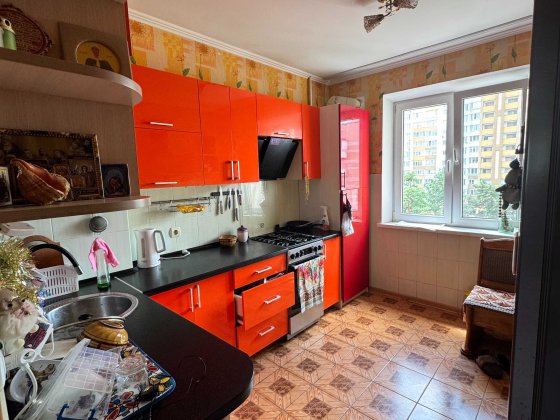 Продаж 3-кімнатної квартири з якісним ремонтом та меблями в м.Українка від власника Новая Украинка