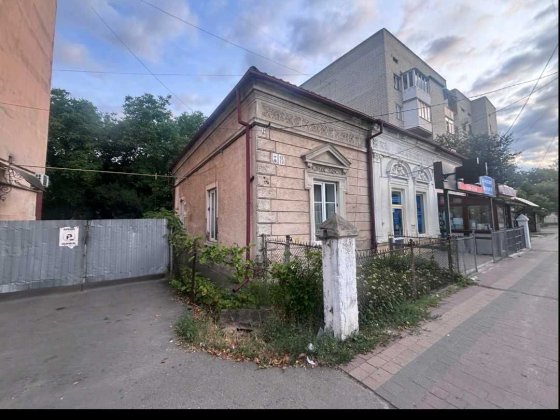 Квартира в бізнес-центрі міста, можливо для житла чи бізнесу Стрий