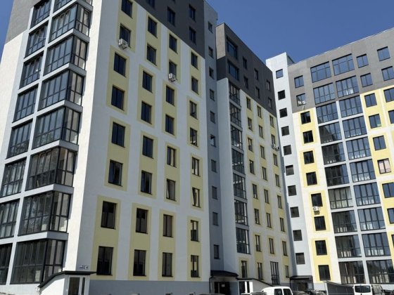 продається 3-х кімнатна квартира в новобудові (центр міста Умань) Умань