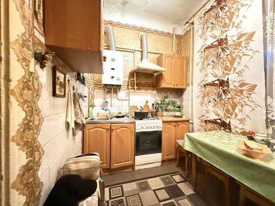 Трикімнатна квартира з автономним опаленням Шептицький