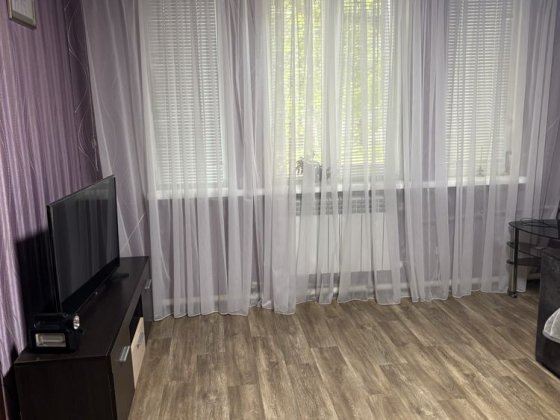 Продам 3комн.квартиру в пос. Эсхар. Чугуев